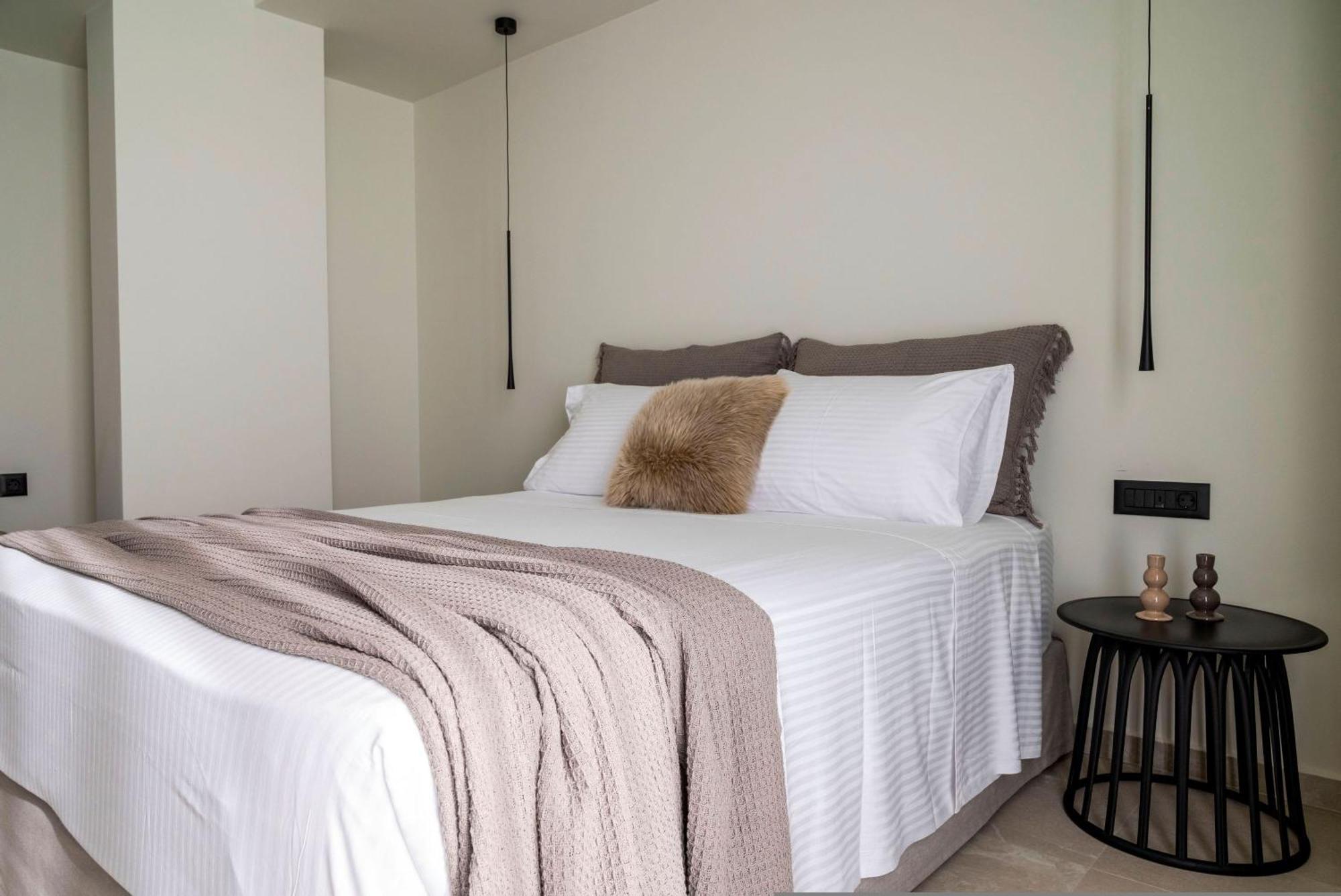 Rhotheon Suites In Ялисос Екстериор снимка