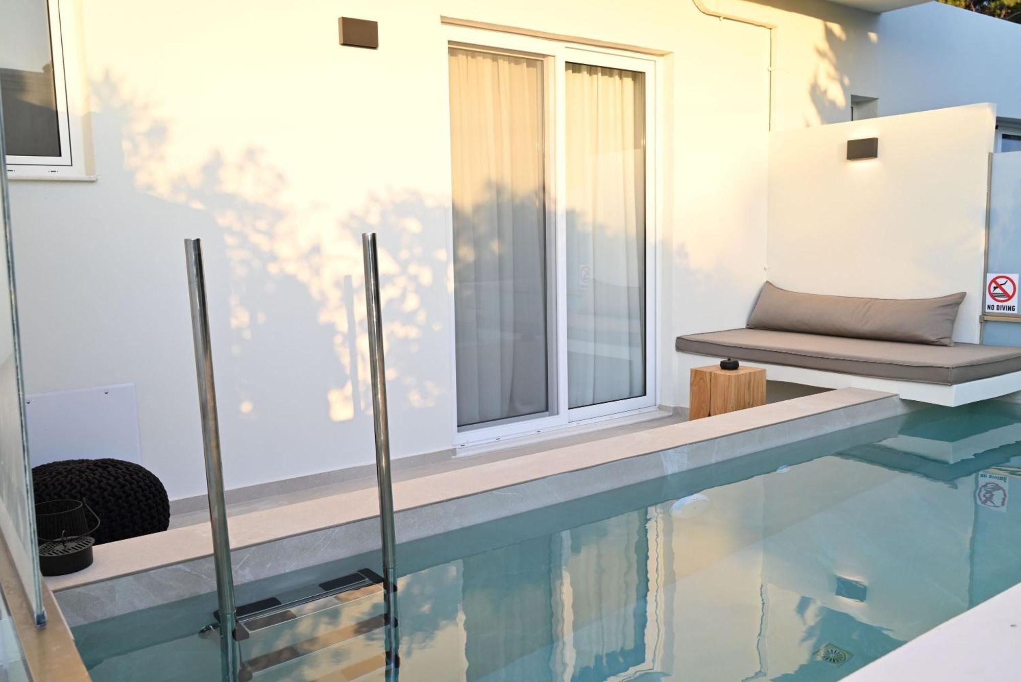 Rhotheon Suites In Ялисос Екстериор снимка