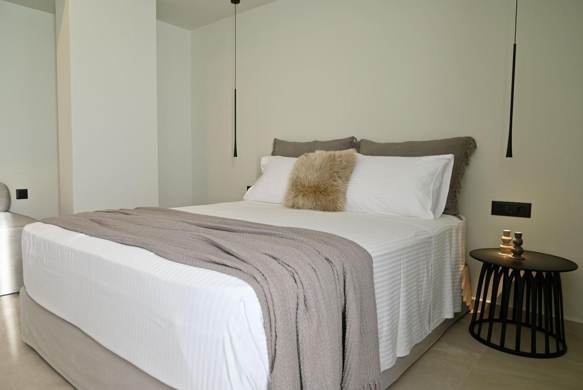 Rhotheon Suites In Ялисос Екстериор снимка