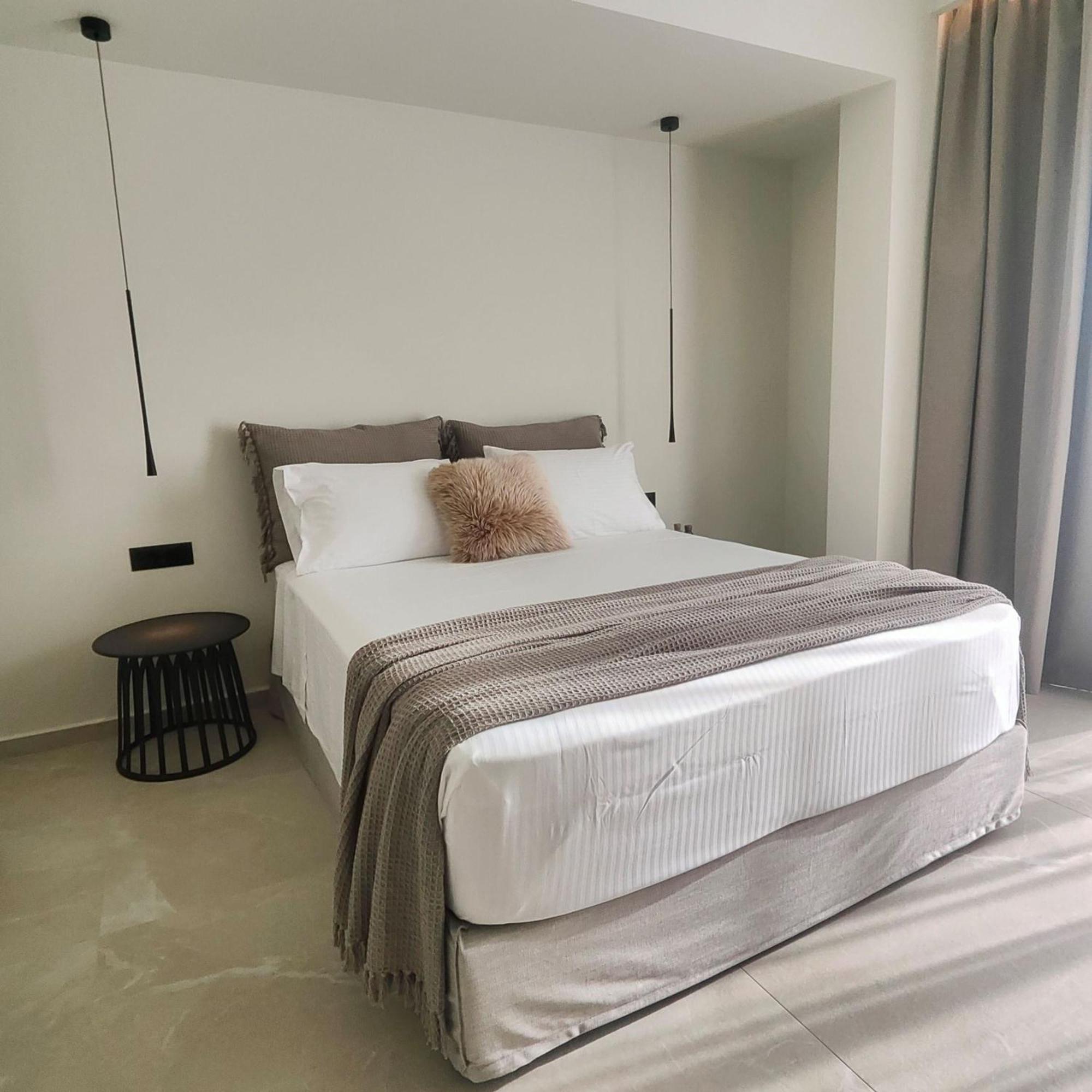 Rhotheon Suites In Ялисос Екстериор снимка