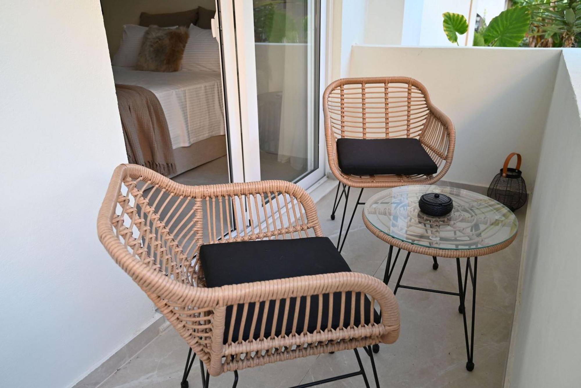 Rhotheon Suites In Ялисос Екстериор снимка