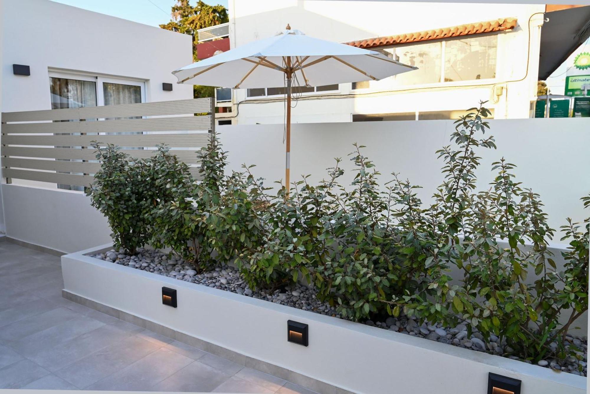Rhotheon Suites In Ялисос Екстериор снимка