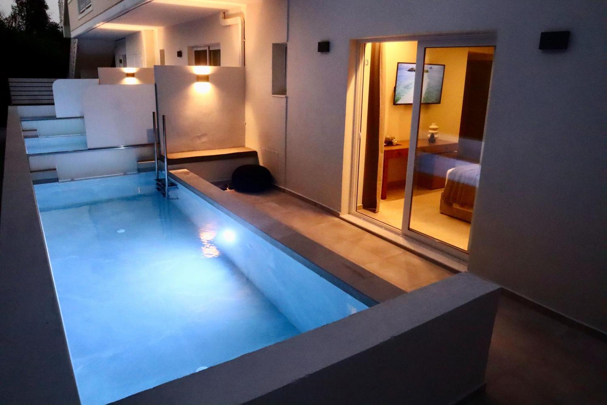 Rhotheon Suites In Ялисос Екстериор снимка